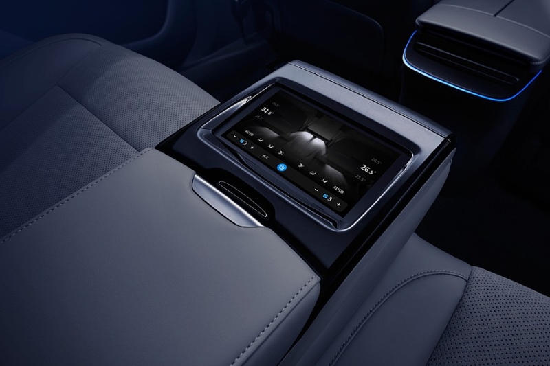 Выпуск роскошного гибридного седана Voyah Passion наладят на российском заводе