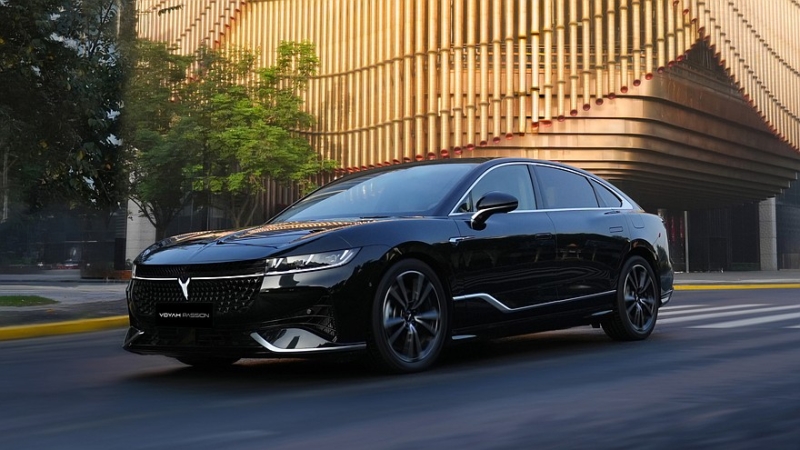 Выпуск роскошного гибридного седана Voyah Passion наладят на российском заводе