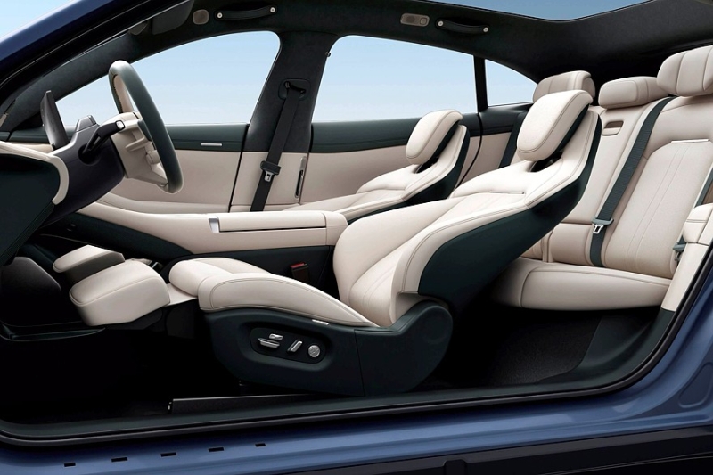 Xiaomi YU7 выходит на рынок в трёх версия и по более доступным, чем ожидалось, ценам