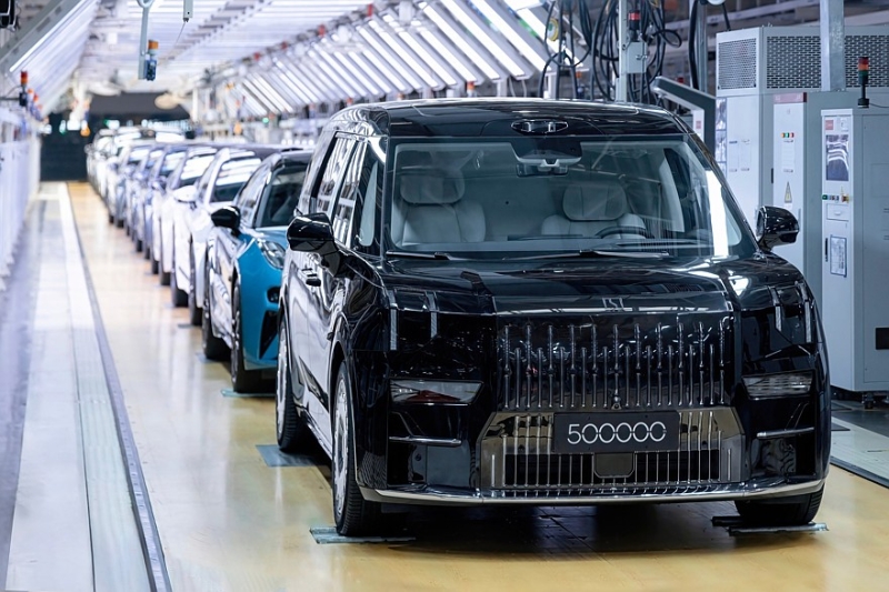 Zeekr выпустил 500-тысячный электромобиль и готовится начать выпуск plug-in гибридов