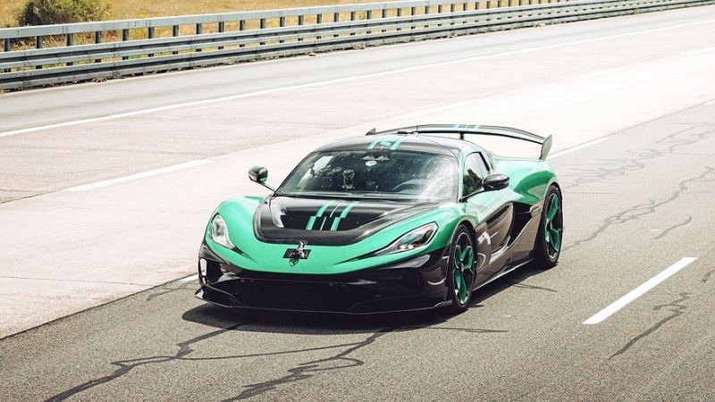 1,72 c до «сотни» и два десятка других новых рекордов от суперкара Rimac Nevera R