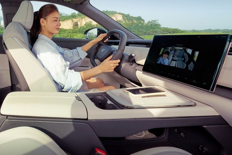 «Бюджетный» кроссовер Voyah Courage показал новый интерьер