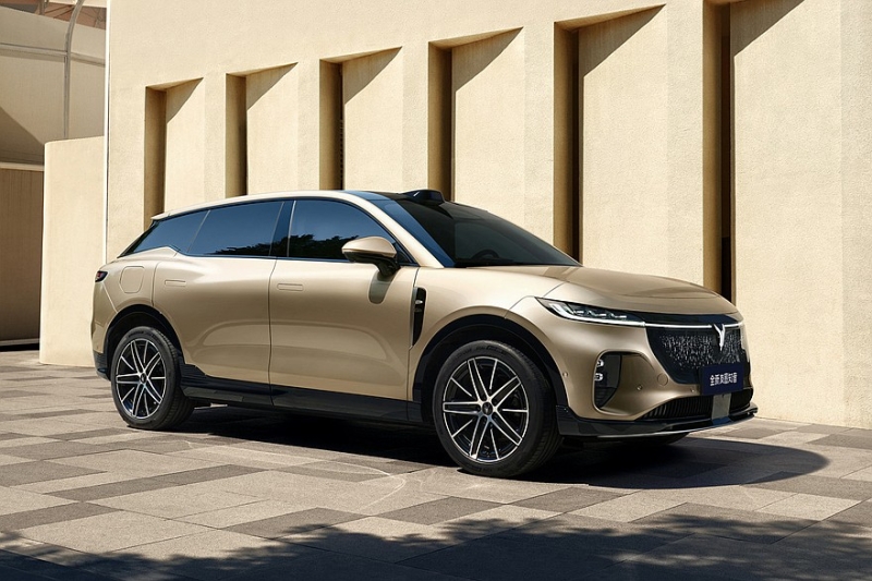 «Бюджетный» кроссовер Voyah Courage показал новый интерьер