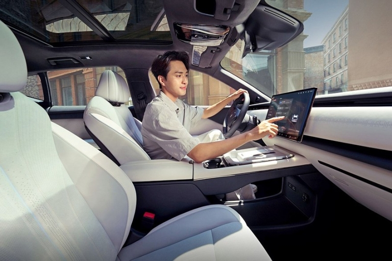 «Бюджетный» кроссовер Voyah Courage показал новый интерьер