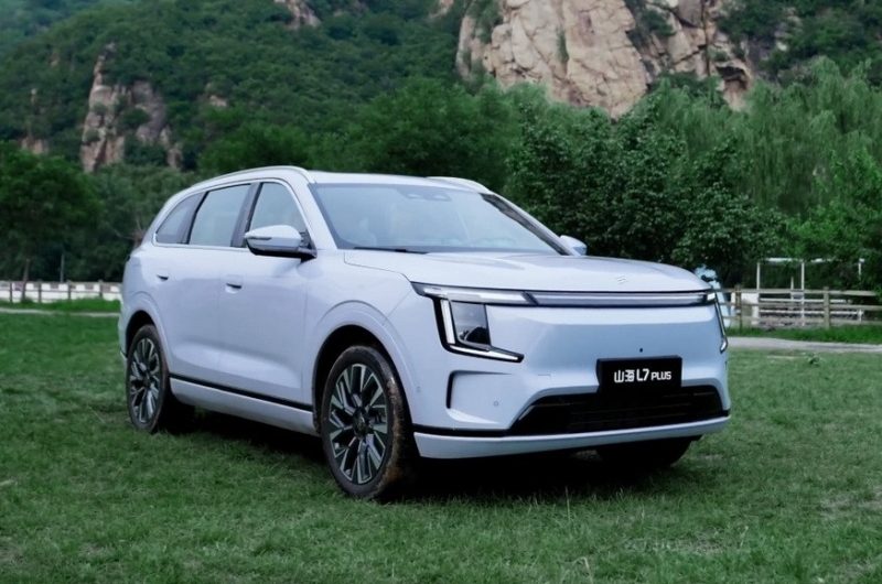 Большой кроссовер Jetour Shanhai L7 Plus готовится к старту продаж: показан интерьер