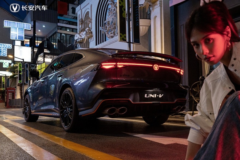 Changan Uni-V с новым дизайном: больше официальных фото