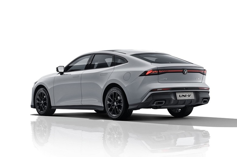 Changan Uni-V с новым дизайном готовится к старту продаж