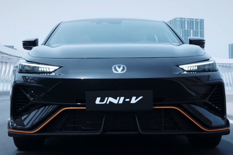 Changan Uni-V с новым дизайном готовится к старту продаж
