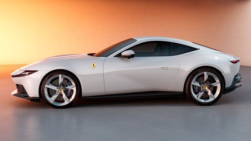 Ferrari Amalfi пришёл на смену модели Roma: тот же профиль, но с массой новых деталей