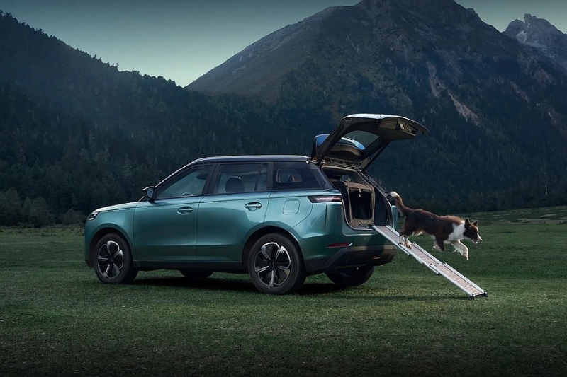 Jaecoo J5 скоро «зашагает» по миру: кроссовер доберётся и до России