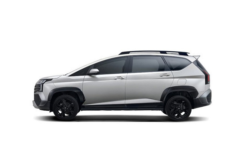 Компактвэн Hyundai Stargazer и его кросс-версия стали брутальнее после рестайлинга