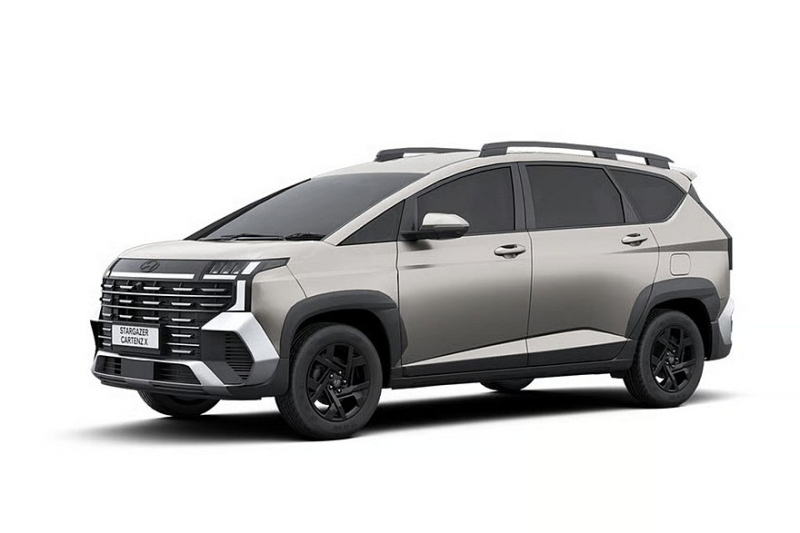 Компактвэн Hyundai Stargazer и его кросс-версия стали брутальнее после рестайлинга