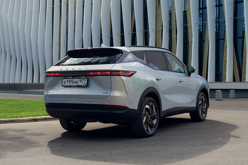 Кроссовер Omoda C7, который недавно стартовал в РФ, превратился в новый Chery Tiggo 7 Plus