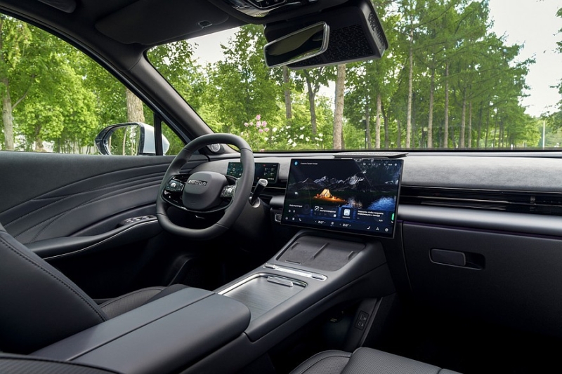 Кроссовер Omoda C7, который недавно стартовал в РФ, превратился в новый Chery Tiggo 7 Plus