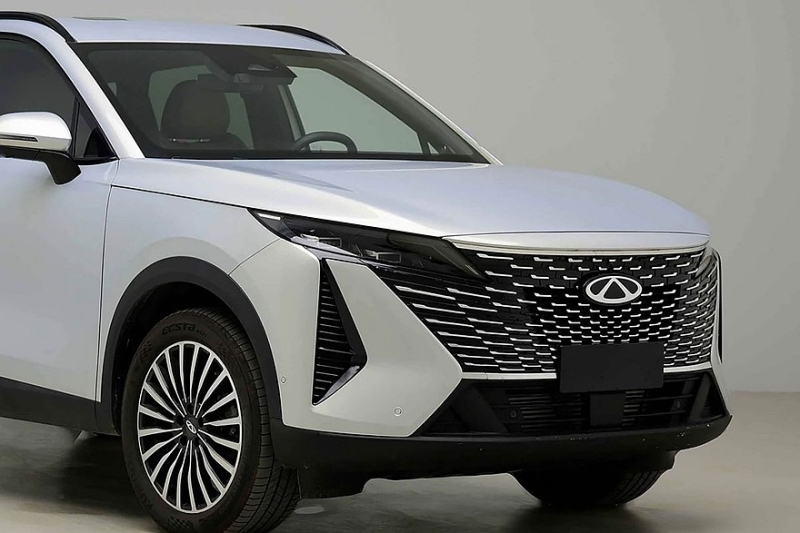 Кроссовер Omoda C7, который недавно стартовал в РФ, превратился в новый Chery Tiggo 7 Plus