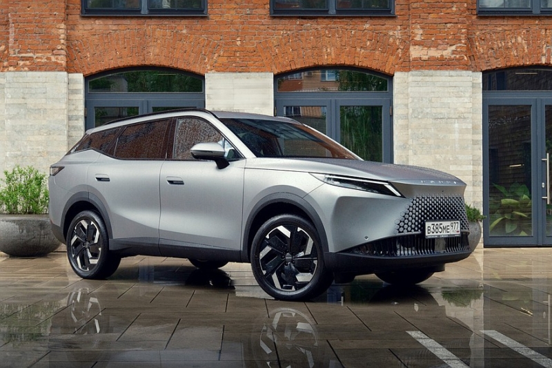 Кроссовер Omoda C7, который недавно стартовал в РФ, превратился в новый Chery Tiggo 7 Plus