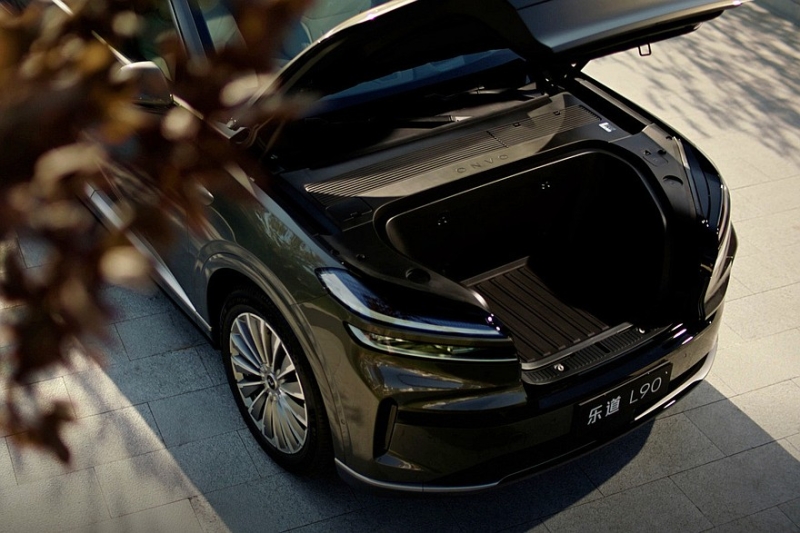 Кроссовер Onvo L90 от Nio доступен к заказу: необычный багажник спереди и богатое оснащение