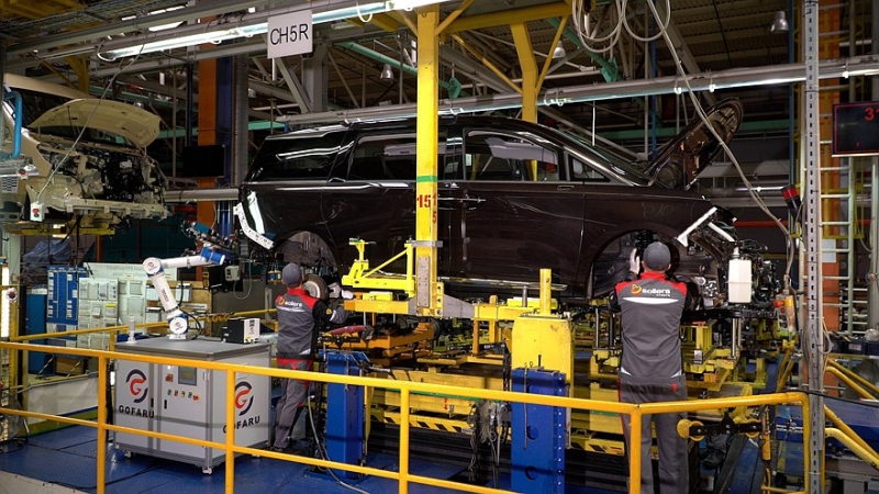 На заводе в Татарстане стартовало серийное производство минивэна Sollers SP7