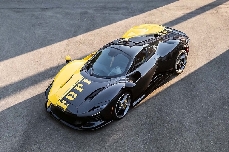 Не для прибыли, а для учащихся: уникальный Ferrari Daytona SP3 продадут на аукционе