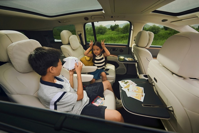 Новый кроссовер Li i8 готовится к старту продаж: рассекречен интерьер