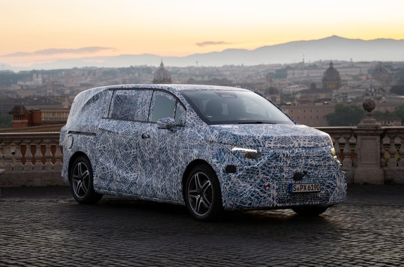 Новый минивэн Mercedes-Benz VLE готовится прийти на смену EQV