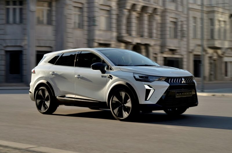 Новый Mitsubishi Grandis: вместо минивэна — ещё один клон паркетника Renault