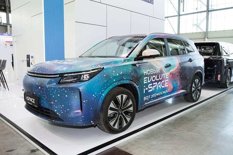 Обновлённый кроссовер Evolute i-Space скоро стартует в России: подробности