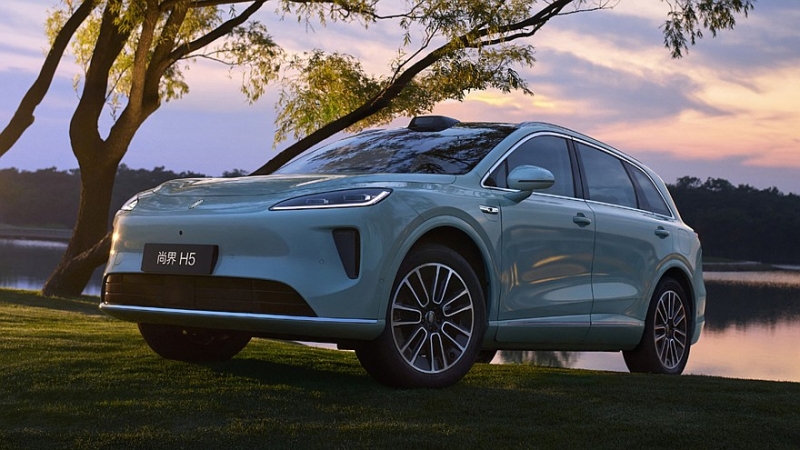 Первый кроссовер от SAIC и Huawei: появились подробности о Shangjie H5