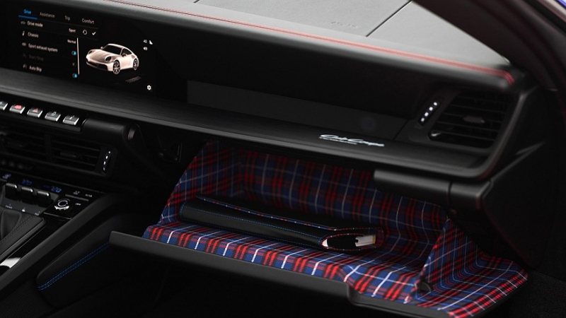 Porsche подготовила юбилейную спецверсию 911 Club Coupe для избранных