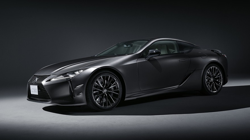 Посвежевшие купе и кабриолет Lexus LC 500 обзавелись спецверсией Pinnacle