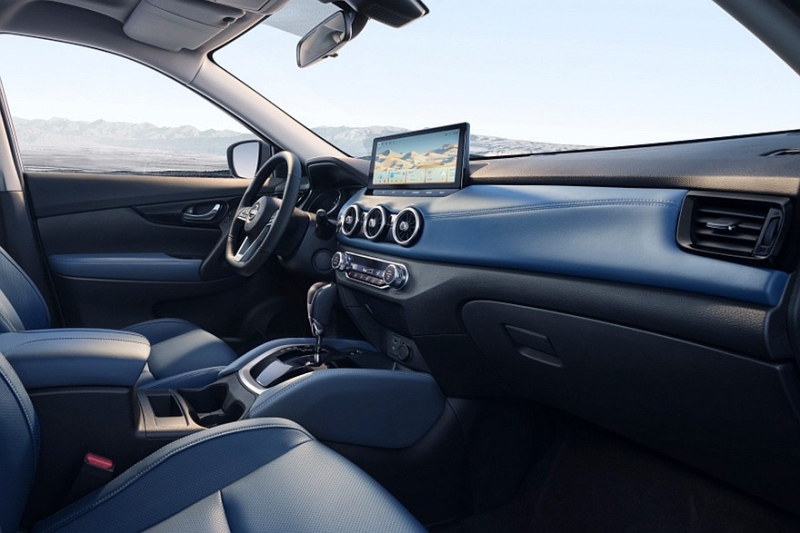 Предыдущему Nissan X-Trail продлили конвейерную жизнь: кроссовер получил новый салон