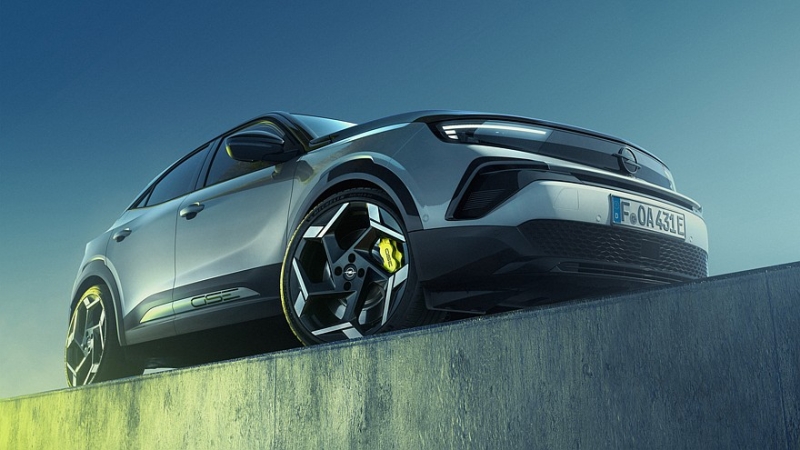 Рассекречен Opel Mokka GSE: техника от хот-хэтча Peugeot, до «сотни» – почти за 6 секунд