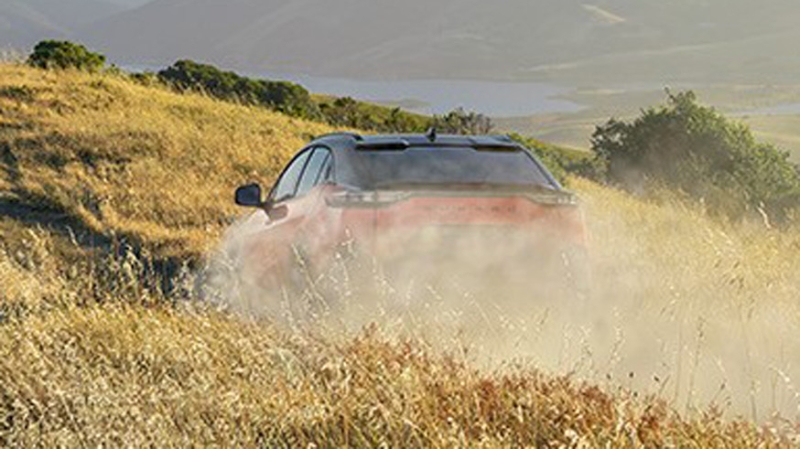 Subaru готовит новый кроссовер: первый тизер Uncharted