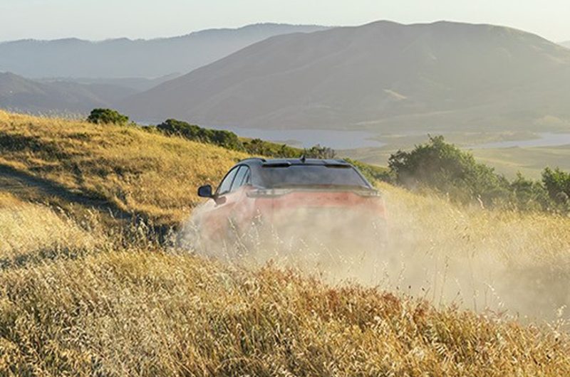 Subaru готовит новый кроссовер: первый тизер Uncharted