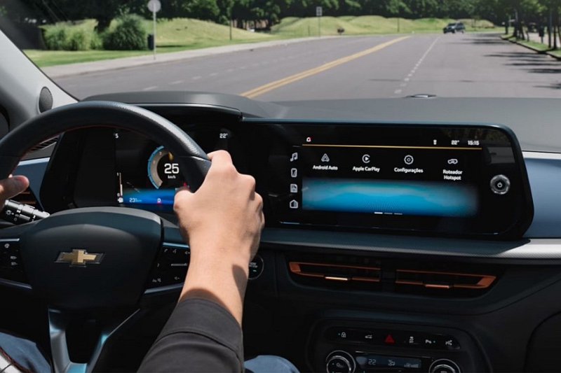 Теряющий покупателей Chevrolet Onix пережил рестайлинг: официальные фото