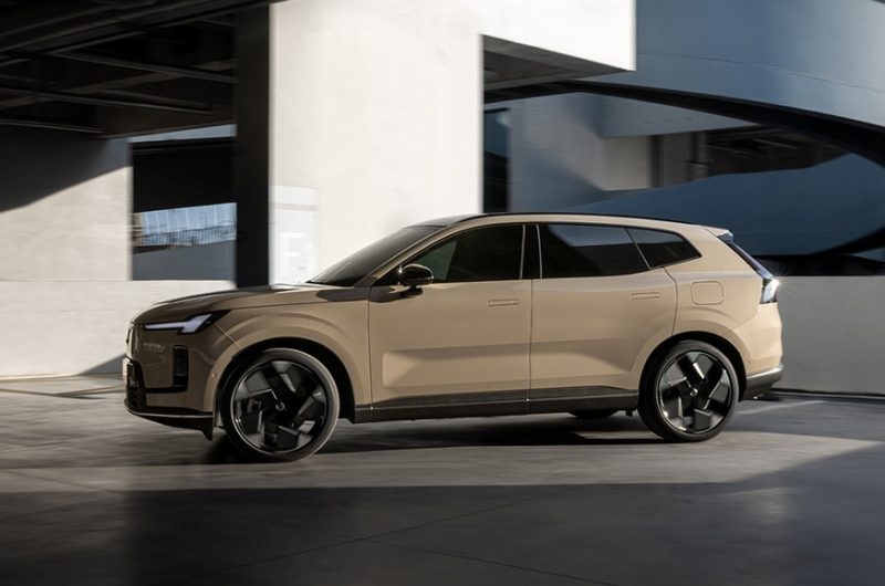 Volvo XC70 в виде кроссовера готовится к выходу на рынок: новые официальные фото