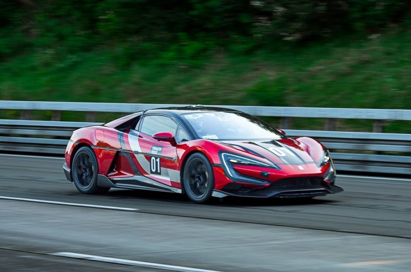 3000 «лошадей» решают: Yangwang U9 установил рекорд скорости среди электромобилей