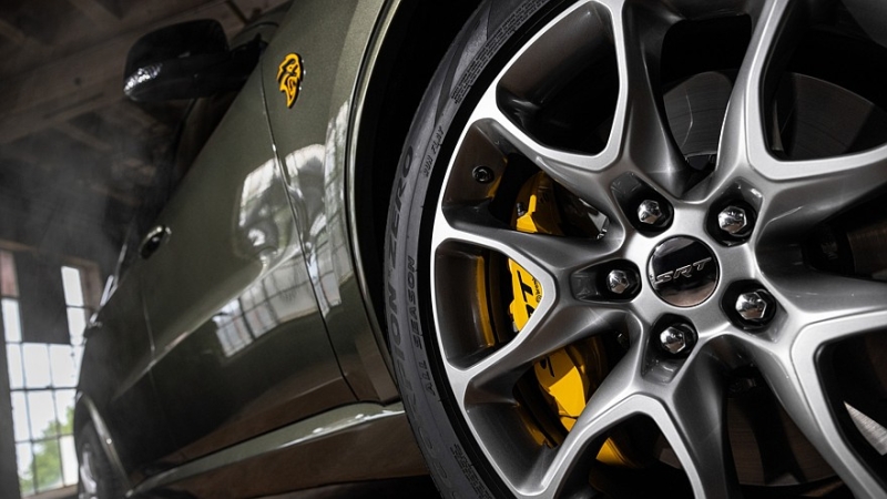 Dodge Durango избавился от V6 и теперь предлагается только с моторами V8 Hemi