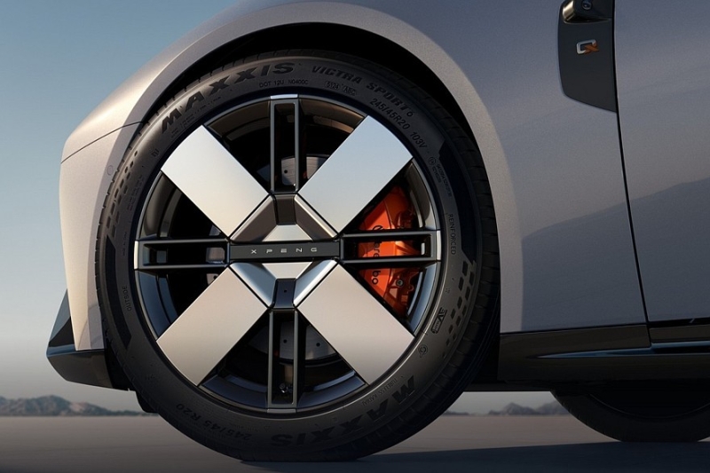 Эффектный лифтбек Xpeng P7 вызвал ажиотажный спрос после премьеры