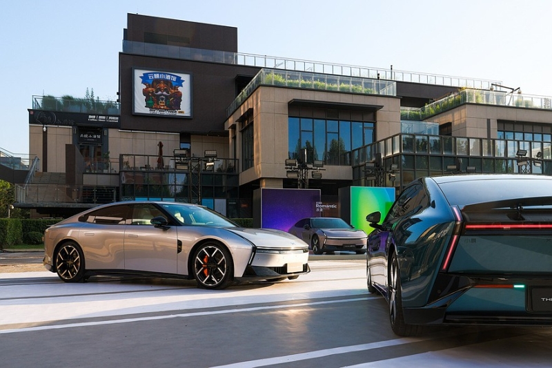 Эффектный лифтбек Xpeng P7 вызвал ажиотажный спрос после премьеры