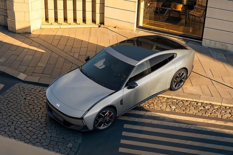 Эффектный лифтбек Xpeng P7 вызвал ажиотажный спрос после премьеры