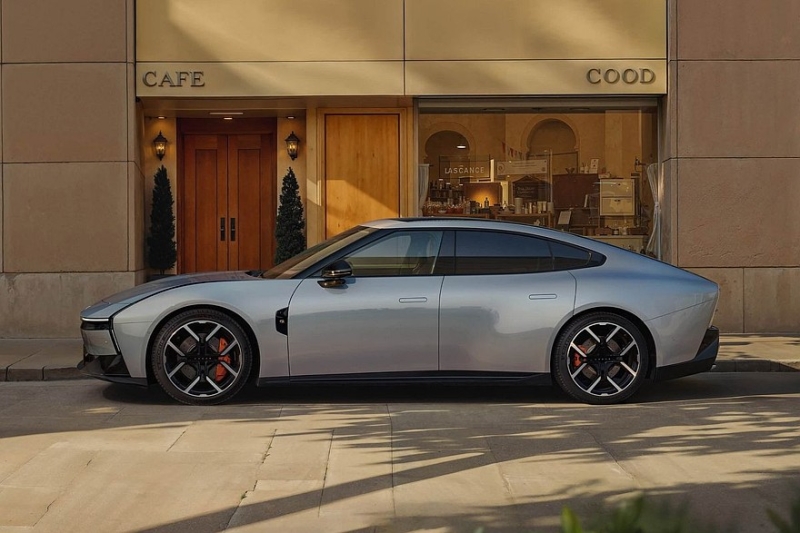 Эффектный лифтбек Xpeng P7 вызвал ажиотажный спрос после премьеры