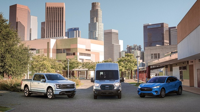 Ford опять отложил выход новых больших электромобилей, нужны компактные и дешёвые