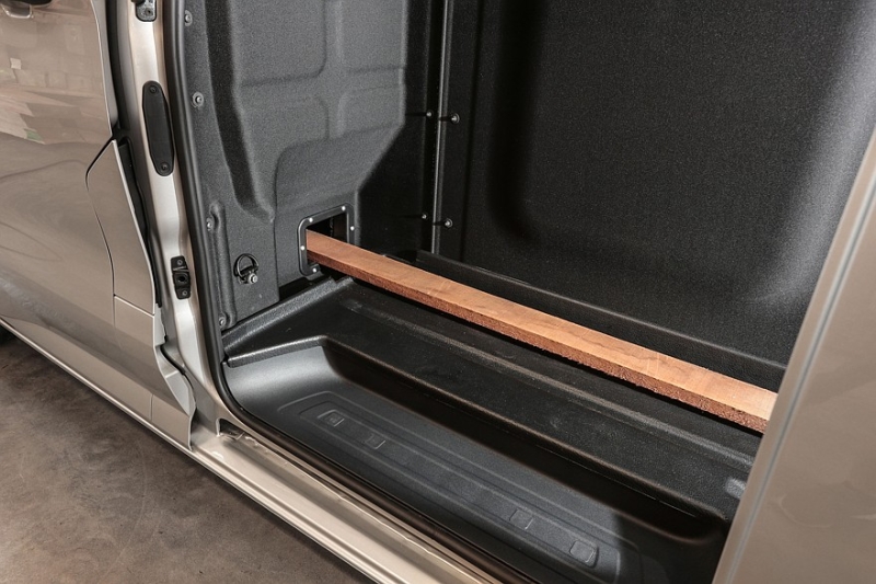 Фургон Volkswagen Transporter обзавёлся несколькими новыми версиями, цены известны