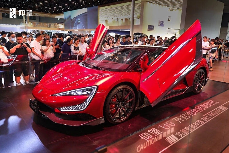 Хватит мелочиться: Yangwang поднимает мощность суперкара U9 выше 3000 л.с.