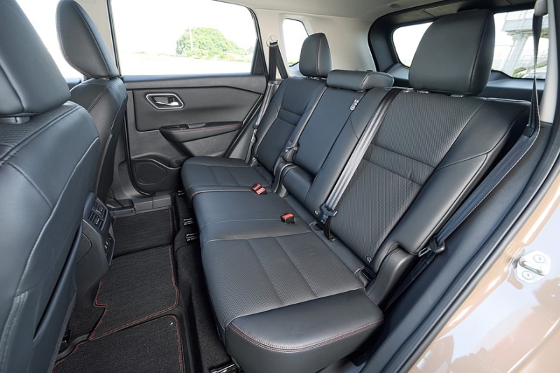 Nissan X-Trail обновился и обзавёлся версиями Nismo и Rock Creek в Японии