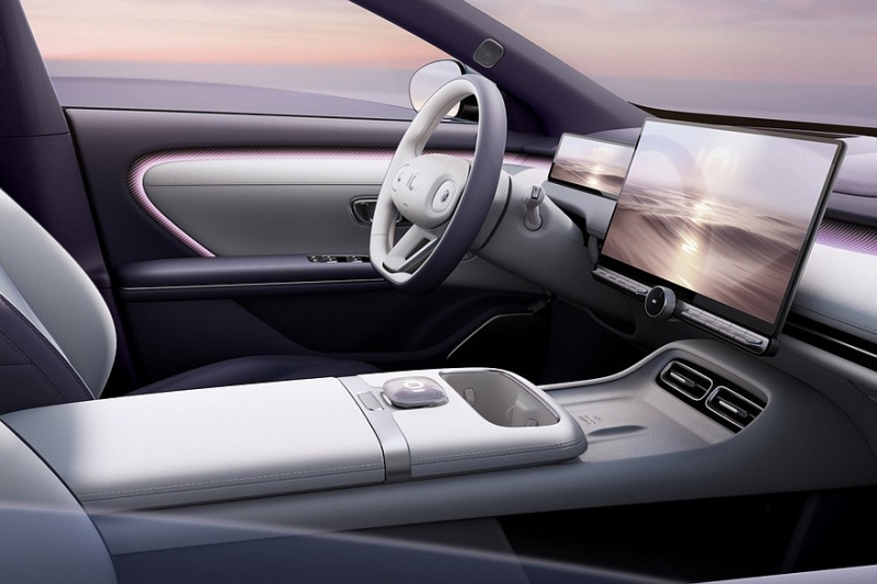 Новый лифтбек Changan Qiyuan A06 с несколькими вариантами начинки: показан интерьер