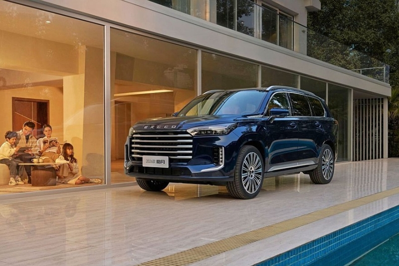 Обновлённый Exeed VX: теперь и чисто бензиновый кроссовер