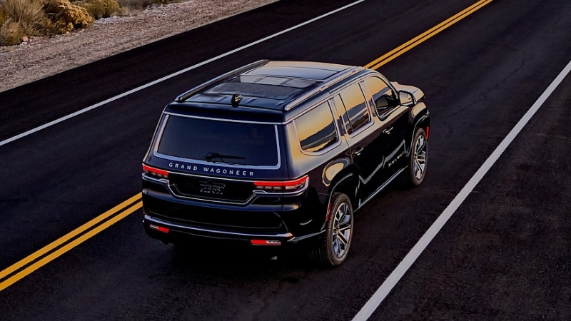 Обновлённый Jeep Grand Wagoneer готовится к премьере: первая фотография