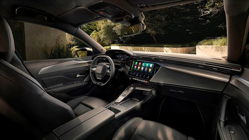 Обновлённый Peugeot 308: двухэтажные фары без подтёков и технические доработки